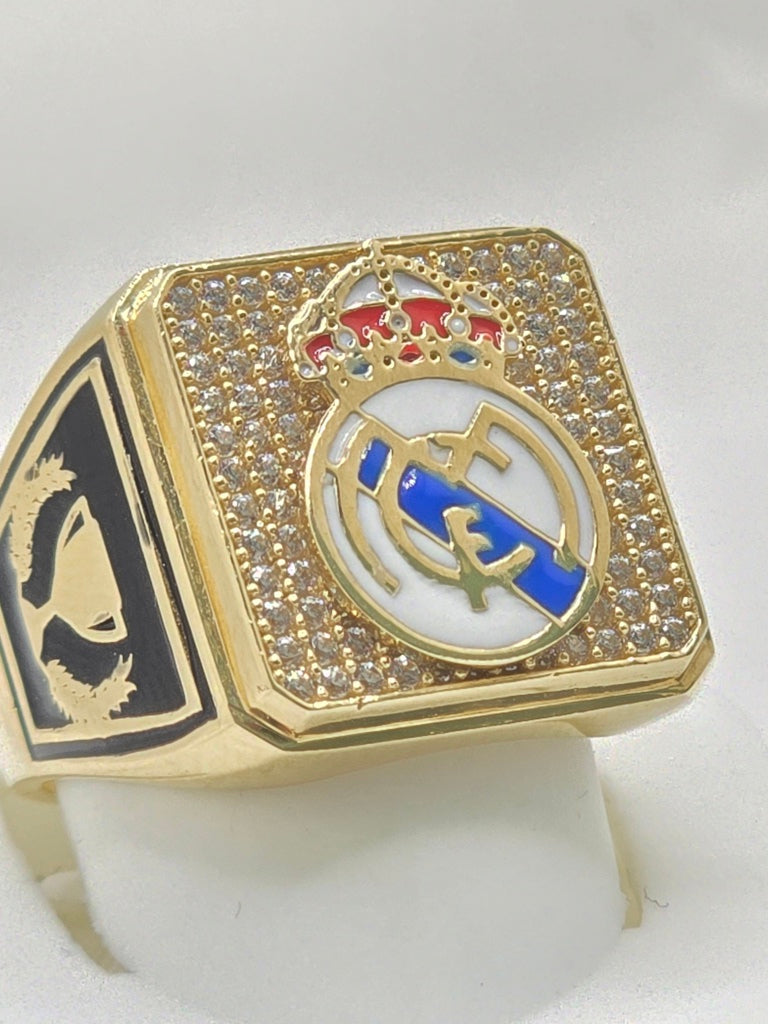 10KT REAL MADRID MAN'S RING Size 10 Weight 8GR