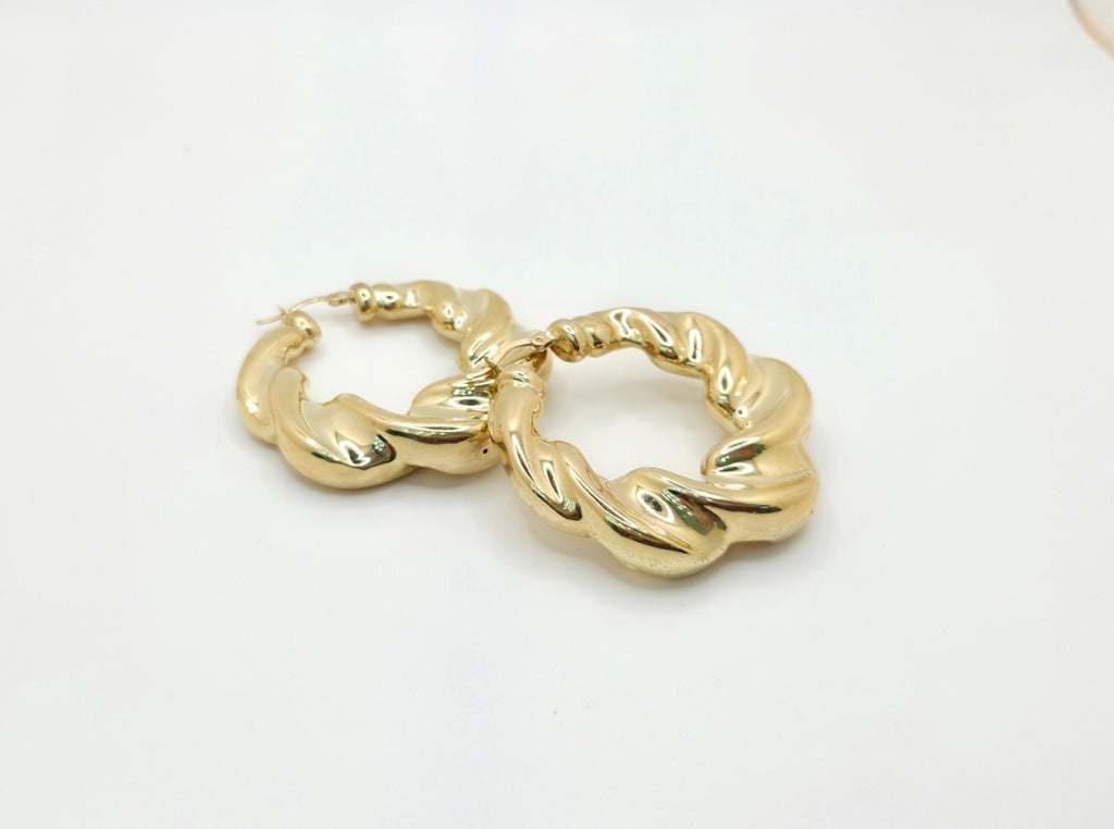10KT LARGE MODERN WAVES DESIGN HOOPS EARRINGS Weight 13.1GR