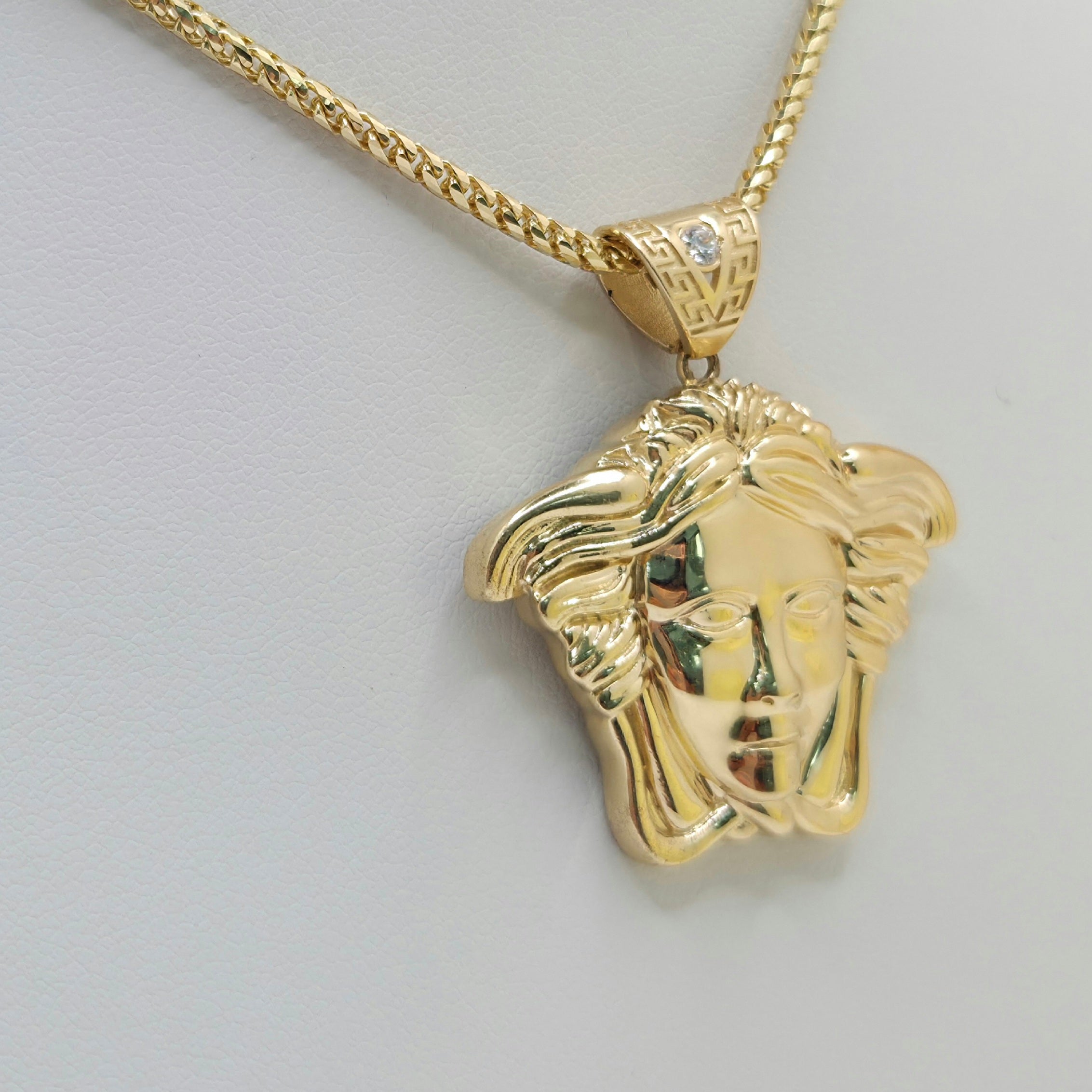 14KT EXTRA LARGE GREEK DETAIL MEDUSA FACE PENDANT Weight 10.8GR
