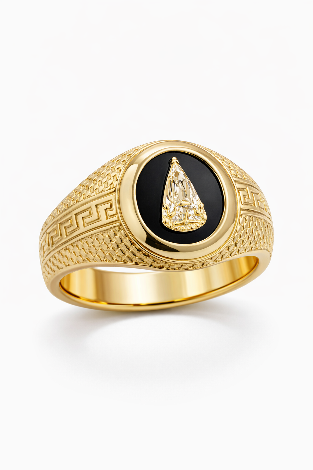 10KT ROUND GREEK DESIGN PLAIN ONYX CARIDAD RING Size 12 Weigth 5.8GRS