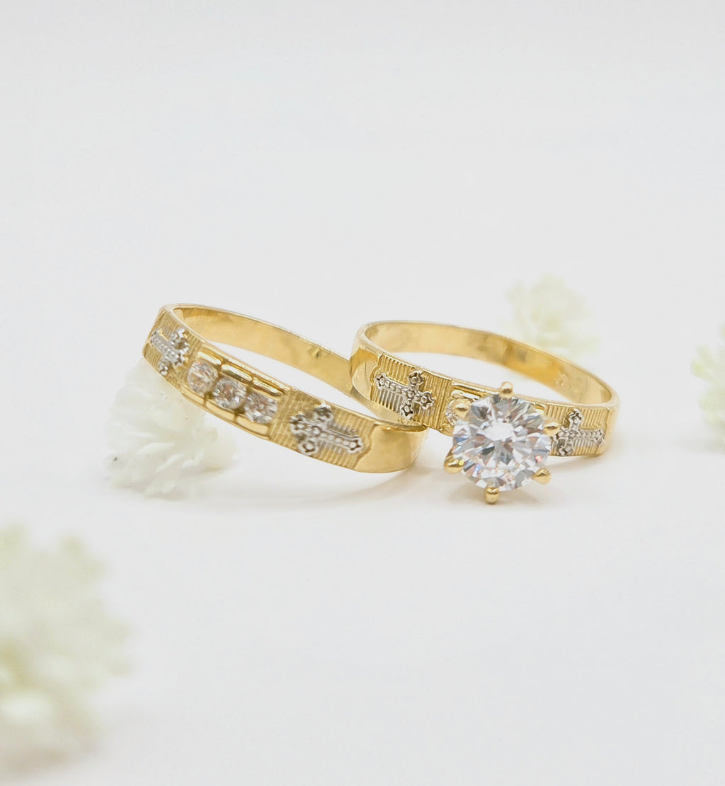 10KT SMALL CROSS DETAIL ENGAGEMENT WOMAN'S RING Size 8  Weigth 3.8GR