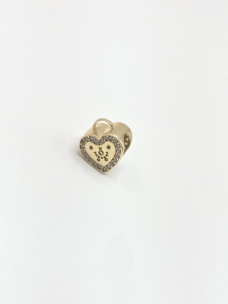 10KT PANDO STYLE CHARM Size  Weigth 1.3GR