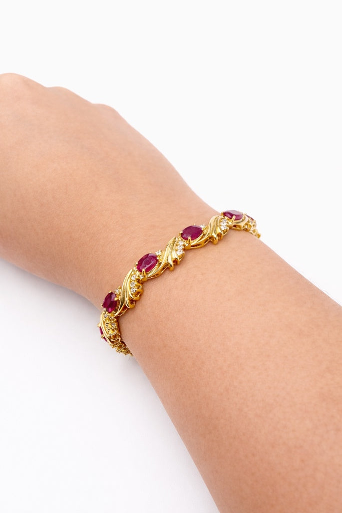 14KT YELLOW GOLD NATURAL DIAMONDS AND RUBY BRACELET Size 7.5MM 7INCH Weight 14.8 GRS