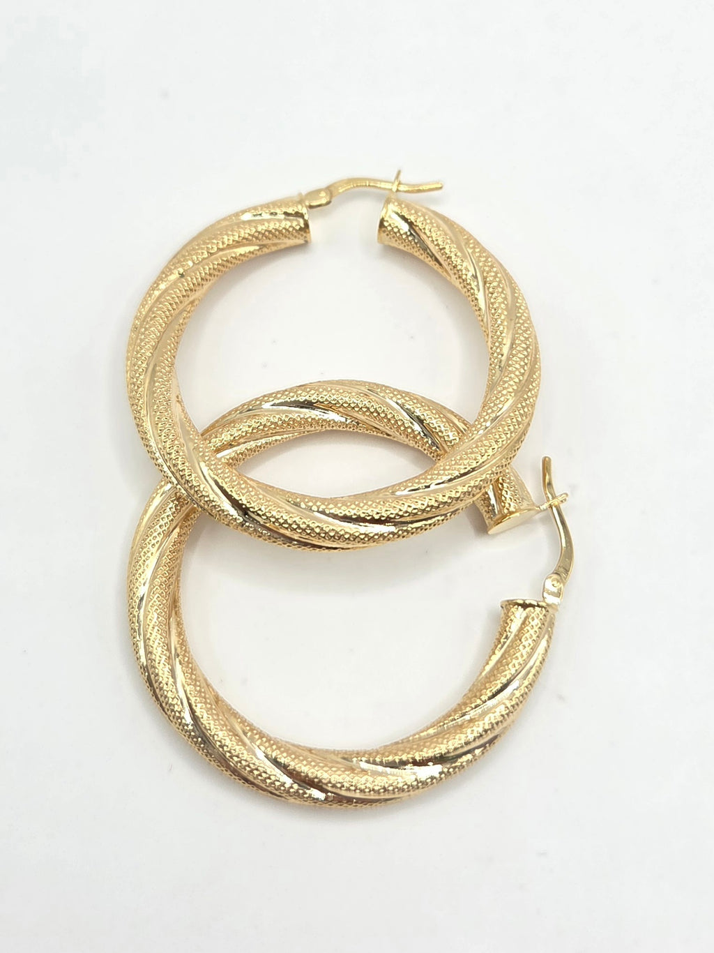 10KT CROOKED NEVADAS HOOPS EARRINGS Size 4  4MM Weigth 3.2GR