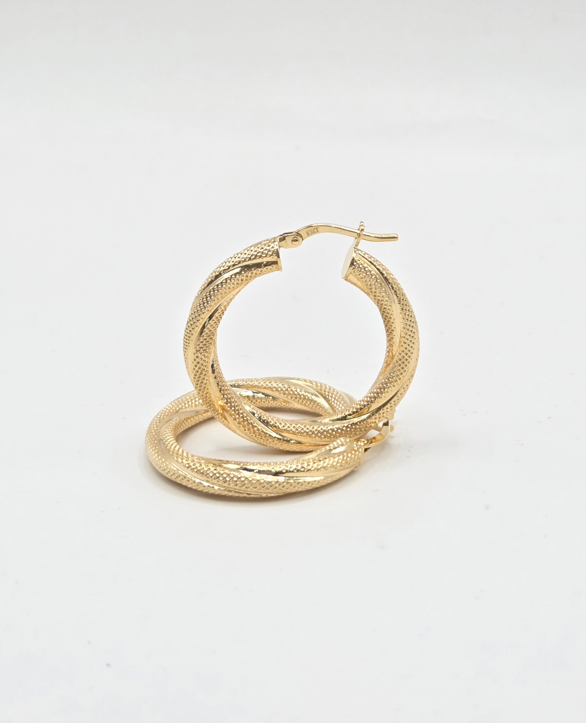10KT CROOKED NEVADAS HOOPS EARRINGS Size 4 5MM Weigth 4.3GR