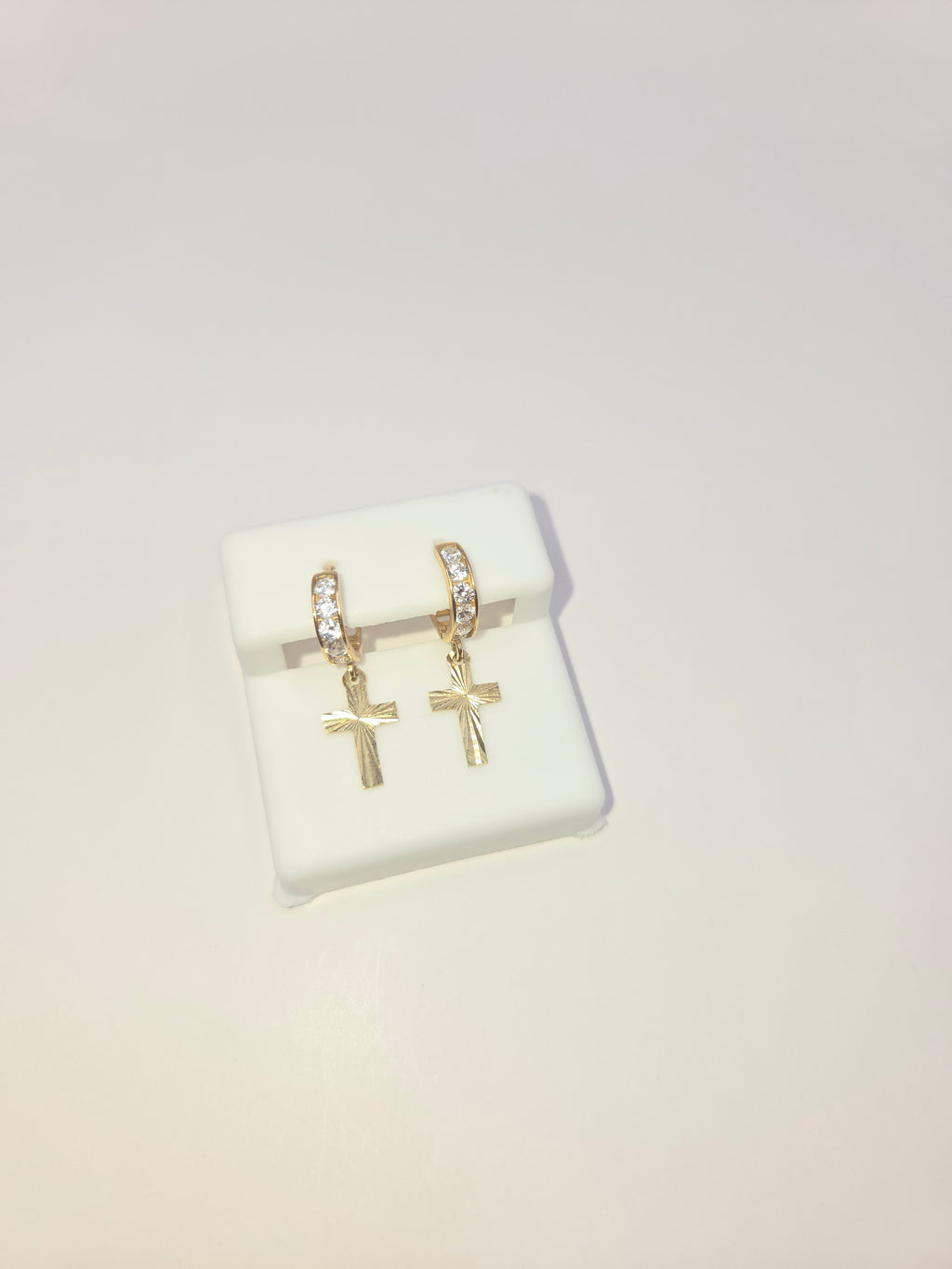 10KT CZ DETAIL  HOOPS  Weigth 1.3GR