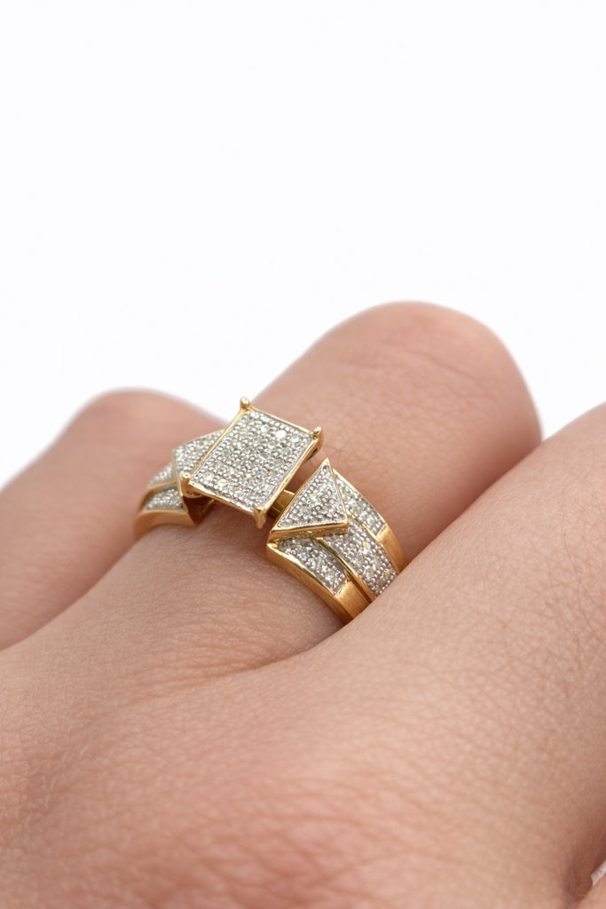 10KT SQUARE ELEGANT PROMISE DIAMOND RING  Size 7/0.17CT