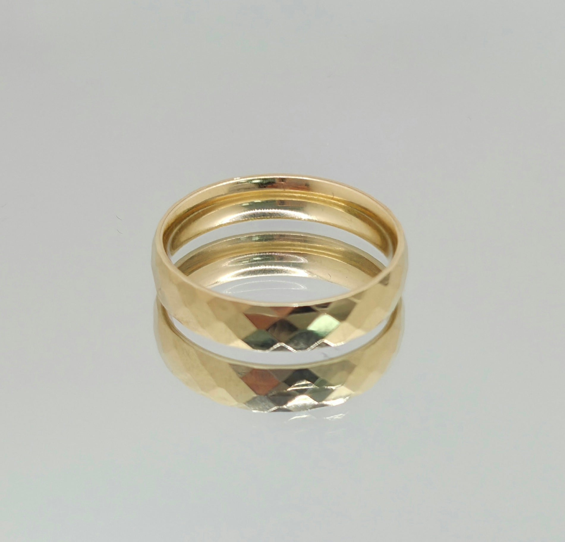10KT FANCY SQUARE CUT WEDDING BAND RING Size 10 5MM Weight 2.7GR