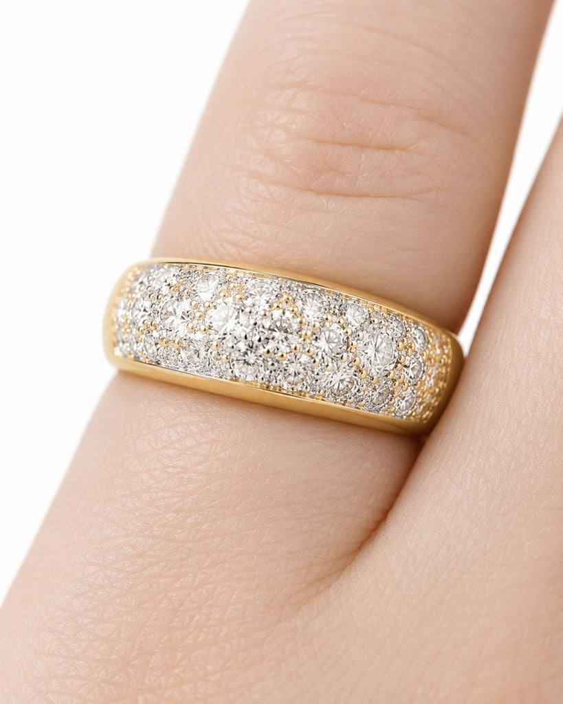 10KT DIAMOND DETAILS WHITE GOLD WEDDING BAND RING Size 10 Weigth 3.1GR
