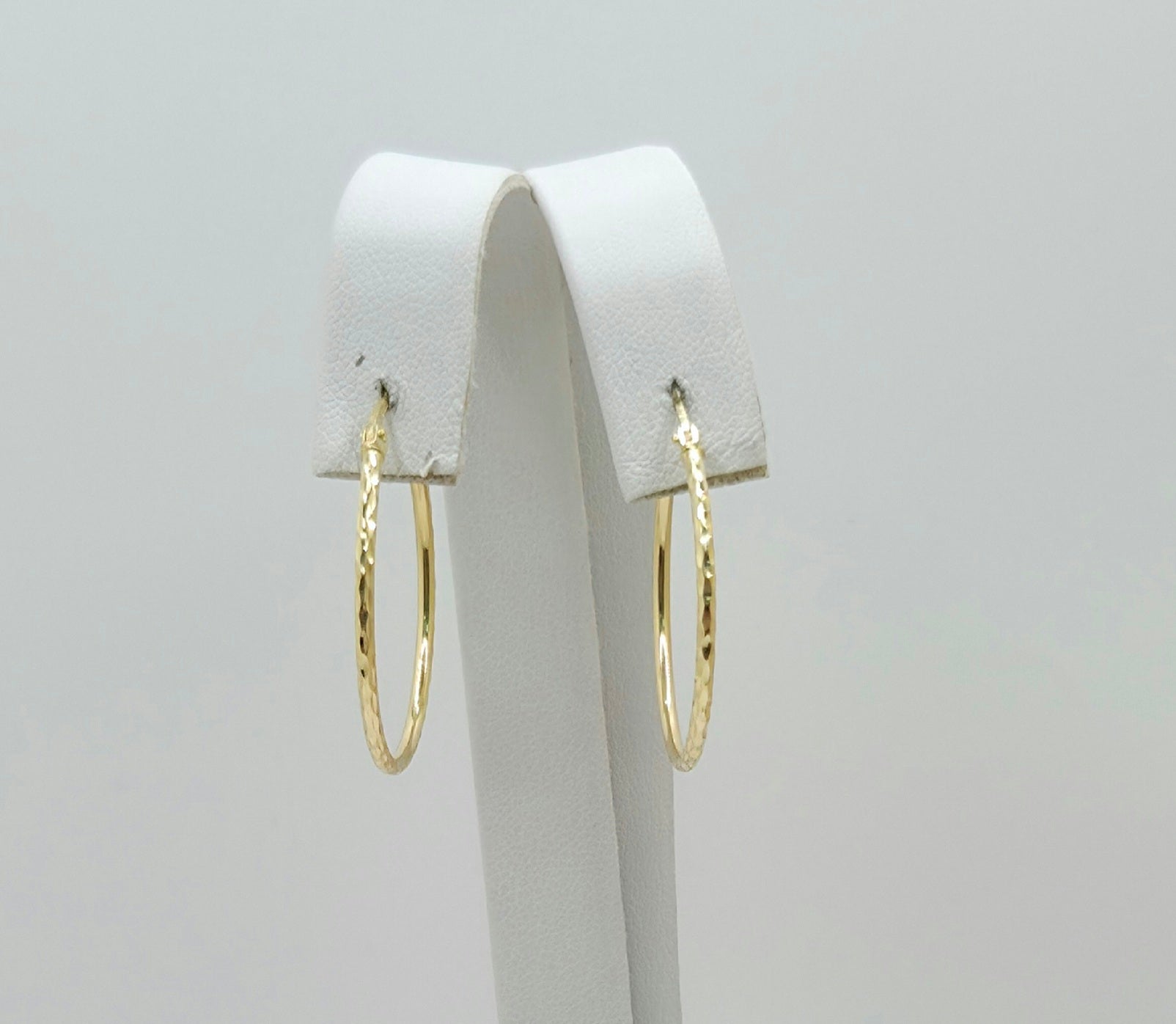 10KT SLIM DIAMOND CUT HOOPS EARRINGS Size 1 1.5MM Weight 1GR