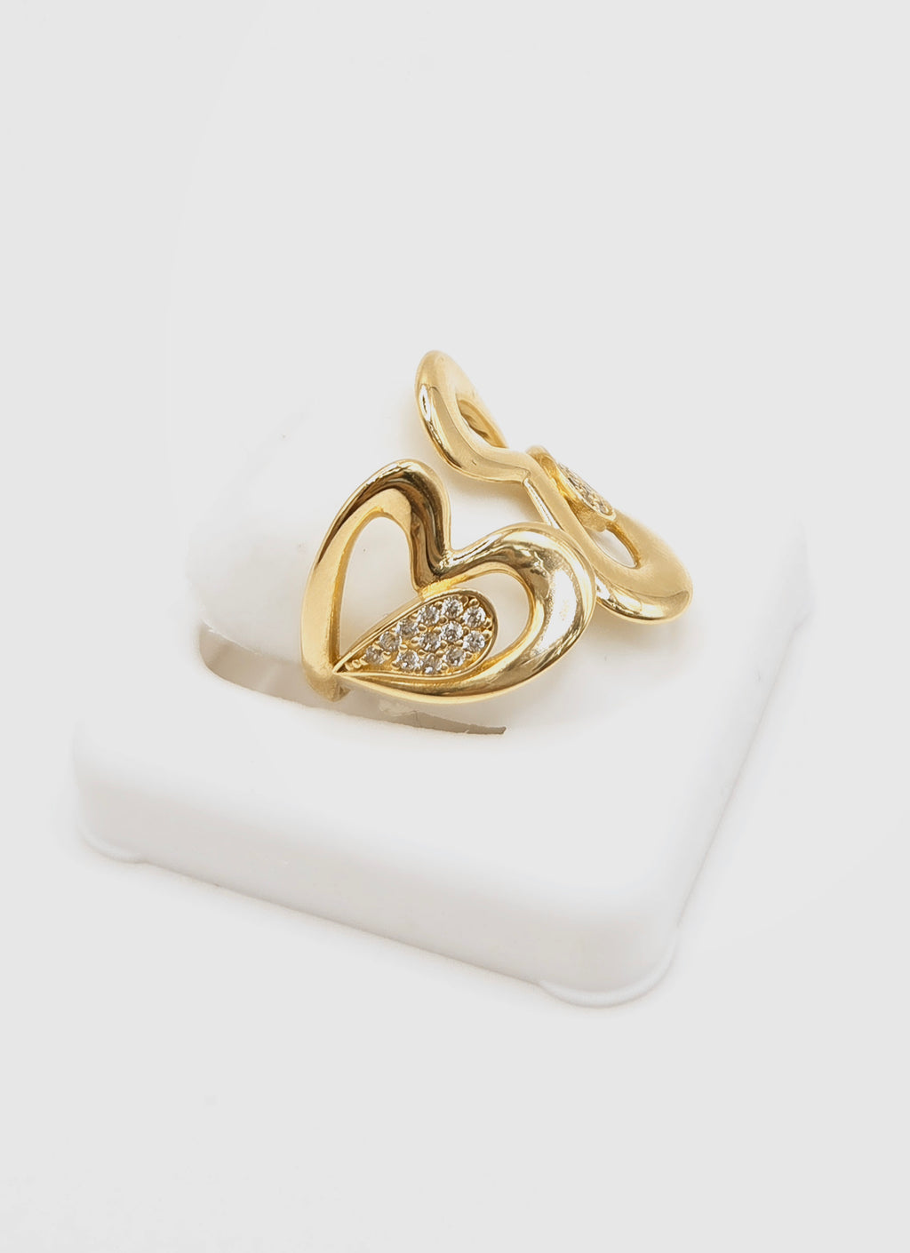 14KT FLOWER CZ DETAIL RING Size 7 Weight 3.3GR