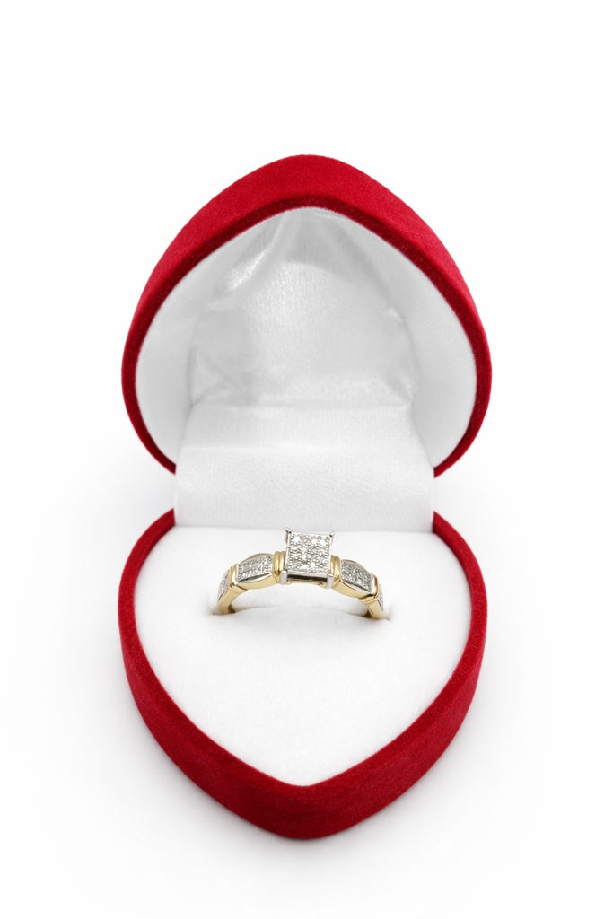 10KT SQUARE MODERN DIAMOND PROMISE RING Size 7/0.16CT