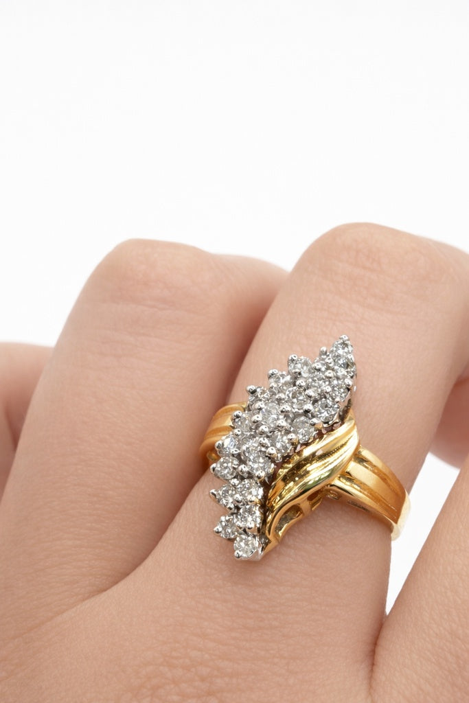 10KT ELEGANT ALMOND DESIGN DIAMOND WOMAN'S RING Size 7 Weight 6.2GR