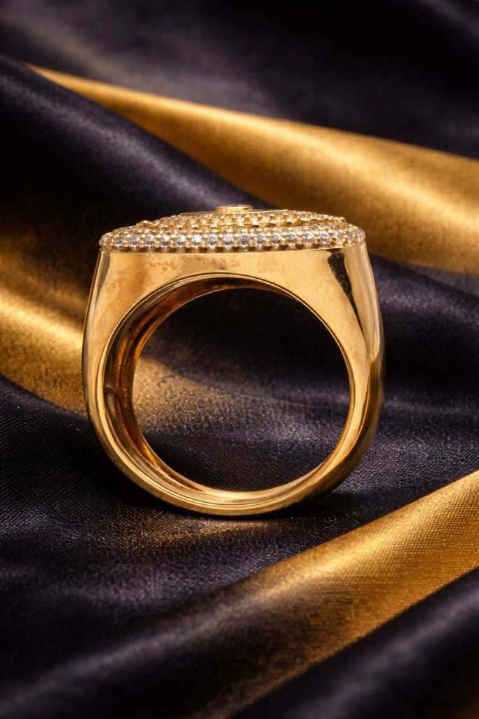 10KT CZ FRAME ELEGANT EYE DETAIL RING Size 10 Weigth 5.1GR