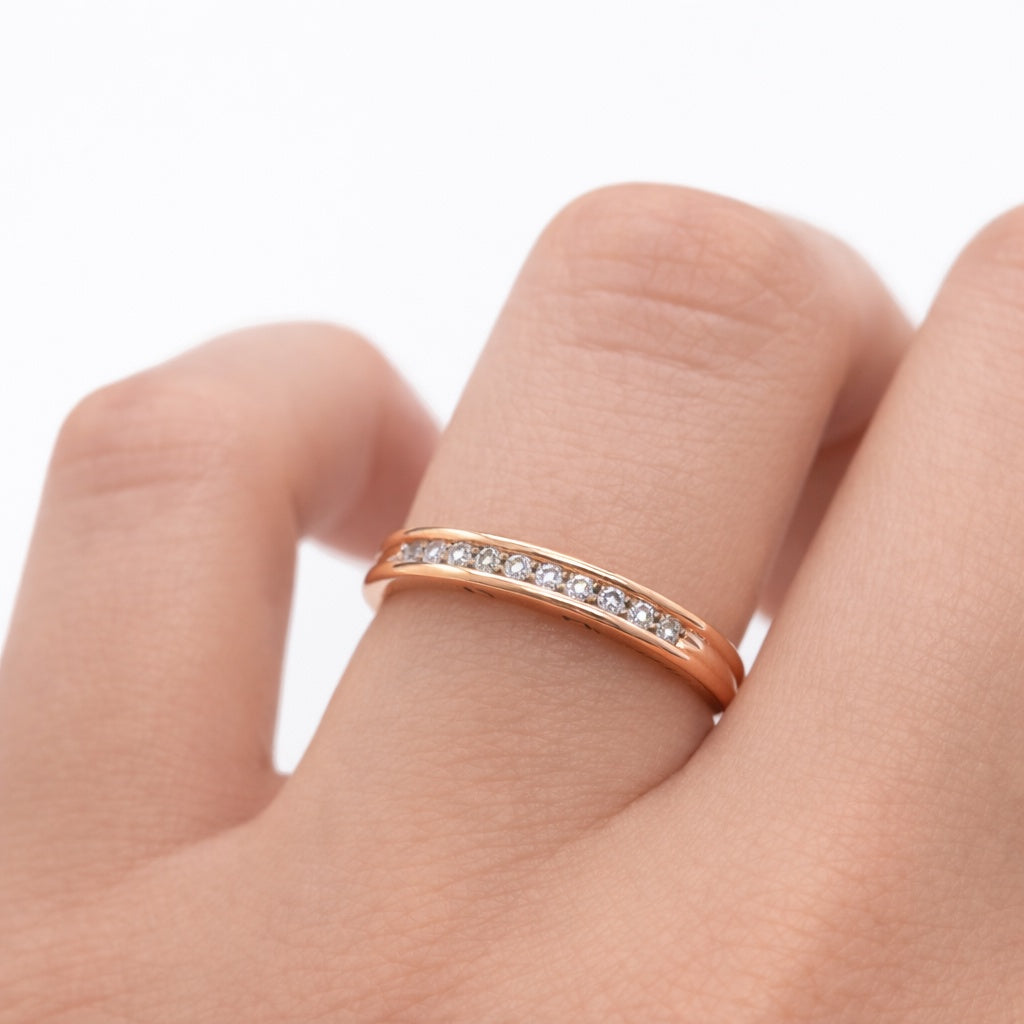 10KT DELICATE ROSE GOLD AND DIAMONHD WOMAN'S RING Size 7 Weight 2GR