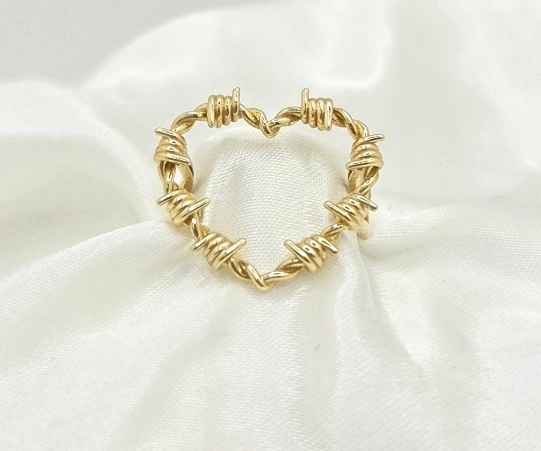 10KT BIG KAROL G HEART RING Size 8 Weight 3.4GR