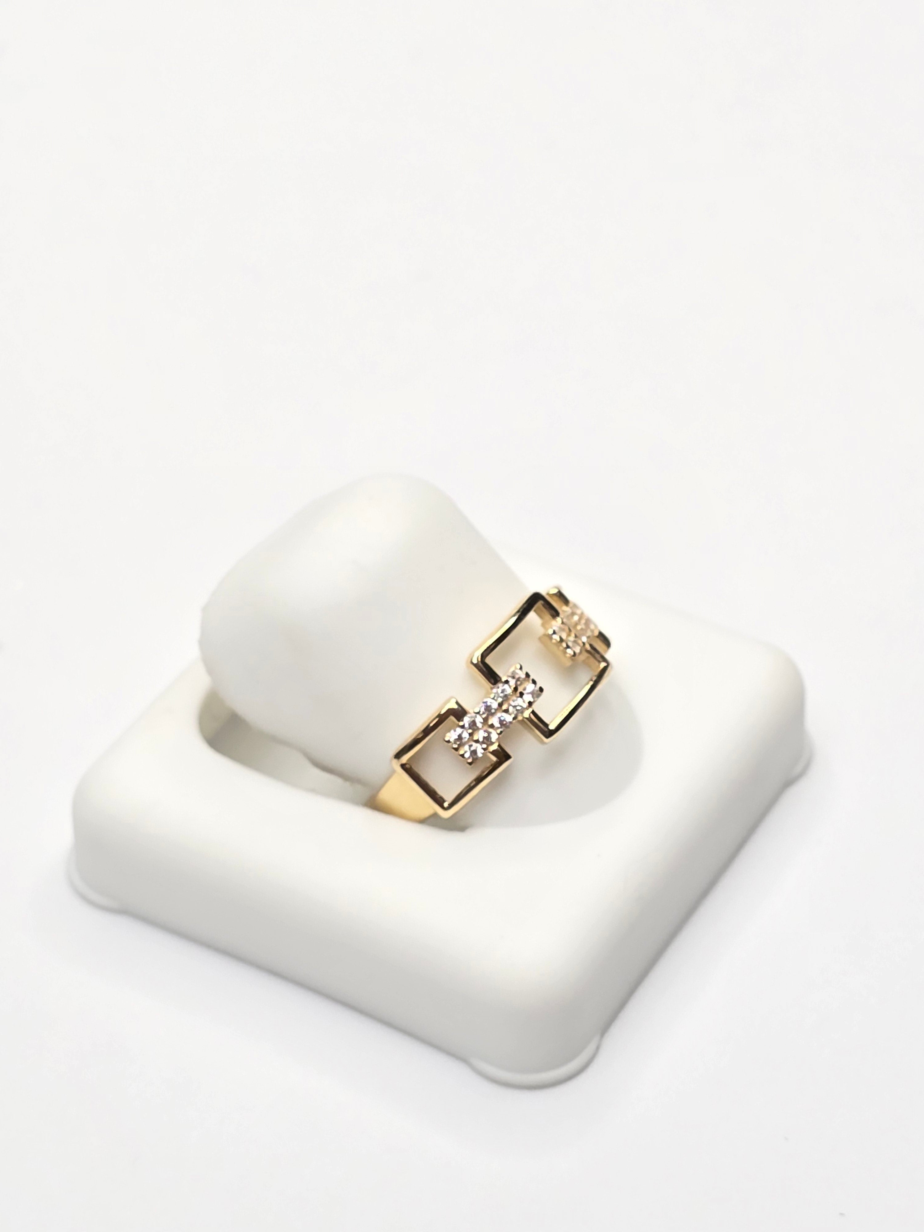 14KT DELICATE SQUARE CHAIN RING Size 7 Weigth 1.2GR