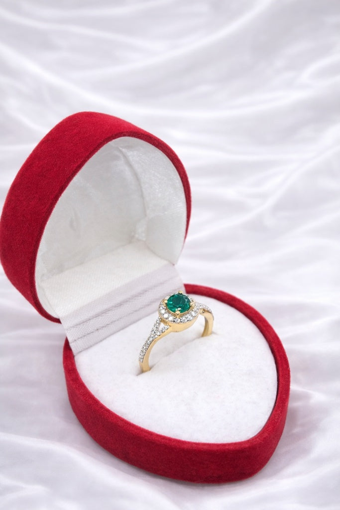 14KT NATURAL DIAMOND AROUND ROUND LAB ESMERALD ELEGANT RING Size 7/0.66CT/1.21GM