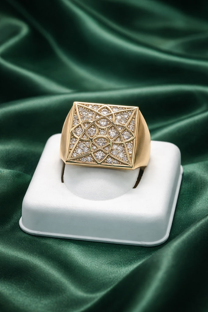 10KT SMALL SQUARE ROSETTA RING Size 10 Weight 5.5GR