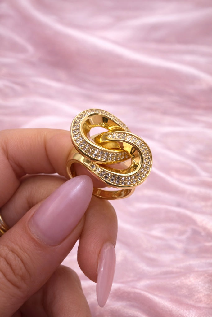 10KT EXOTIC CZ FRAME INTERTWINED DROPS SILHOUETTE RING Size 7-9 Weigth 4.3GR