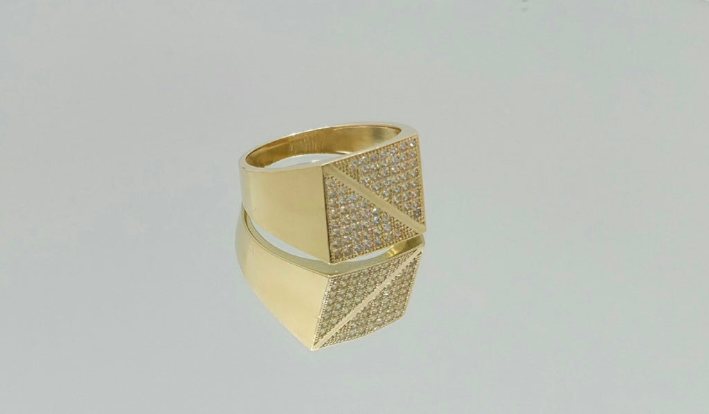 10KT CZ ELEGANTE SQUARE SHAPE DIAGONAL DETAIL MEN'S RING Size 10 Weight 5.2GR