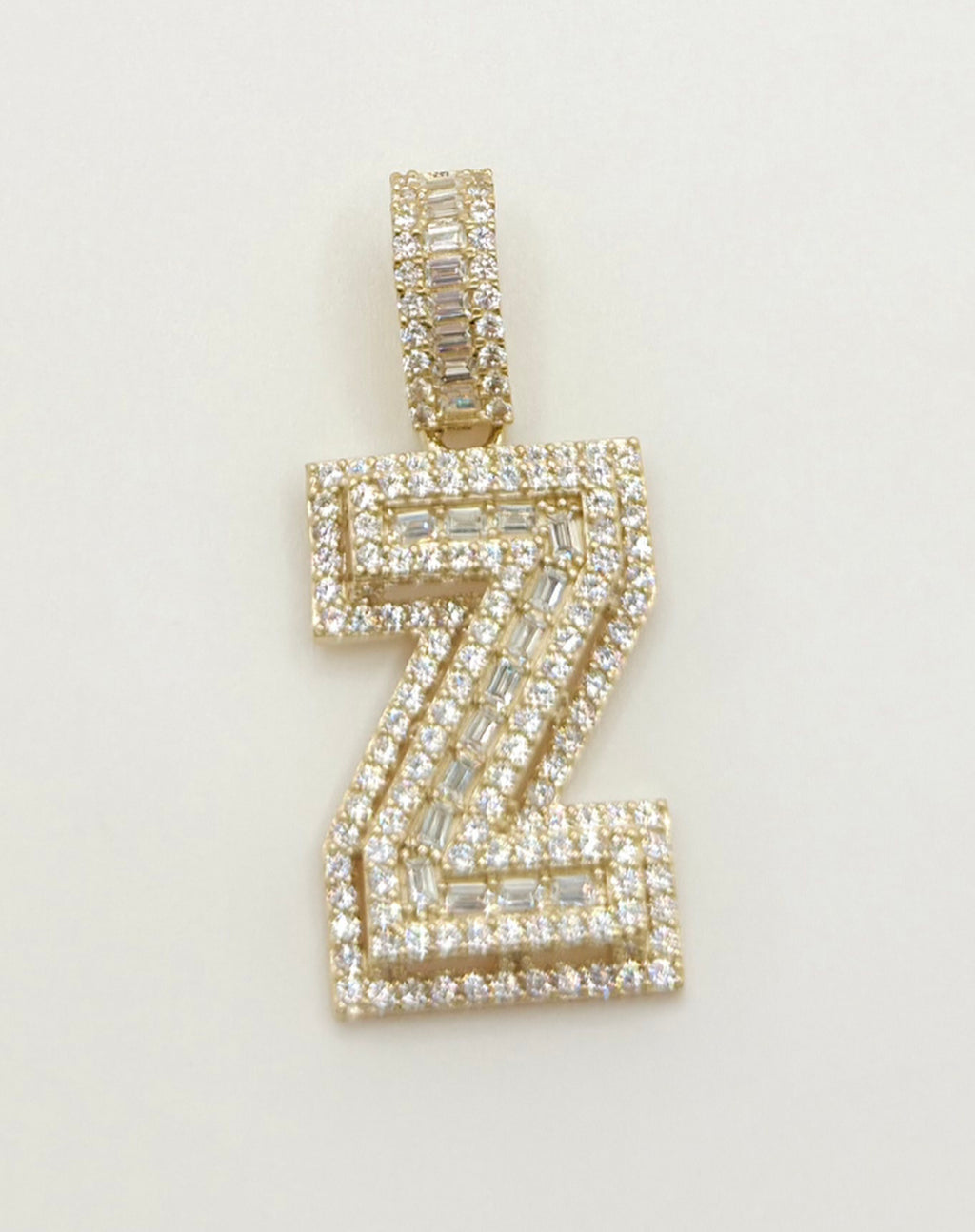 10KT MEDIUM CZ "Z" LETTER PENDANT  Weight 5.3GR