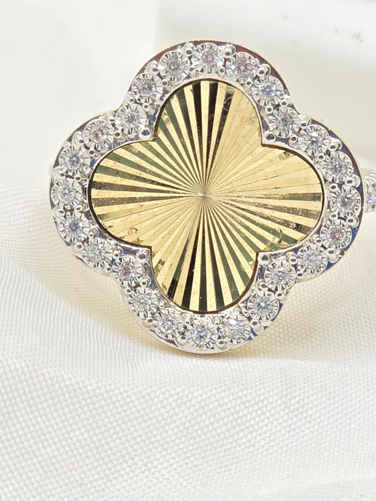 10KT YG DIAMOND BICEL CLOVER RING 18MM SIZE 7