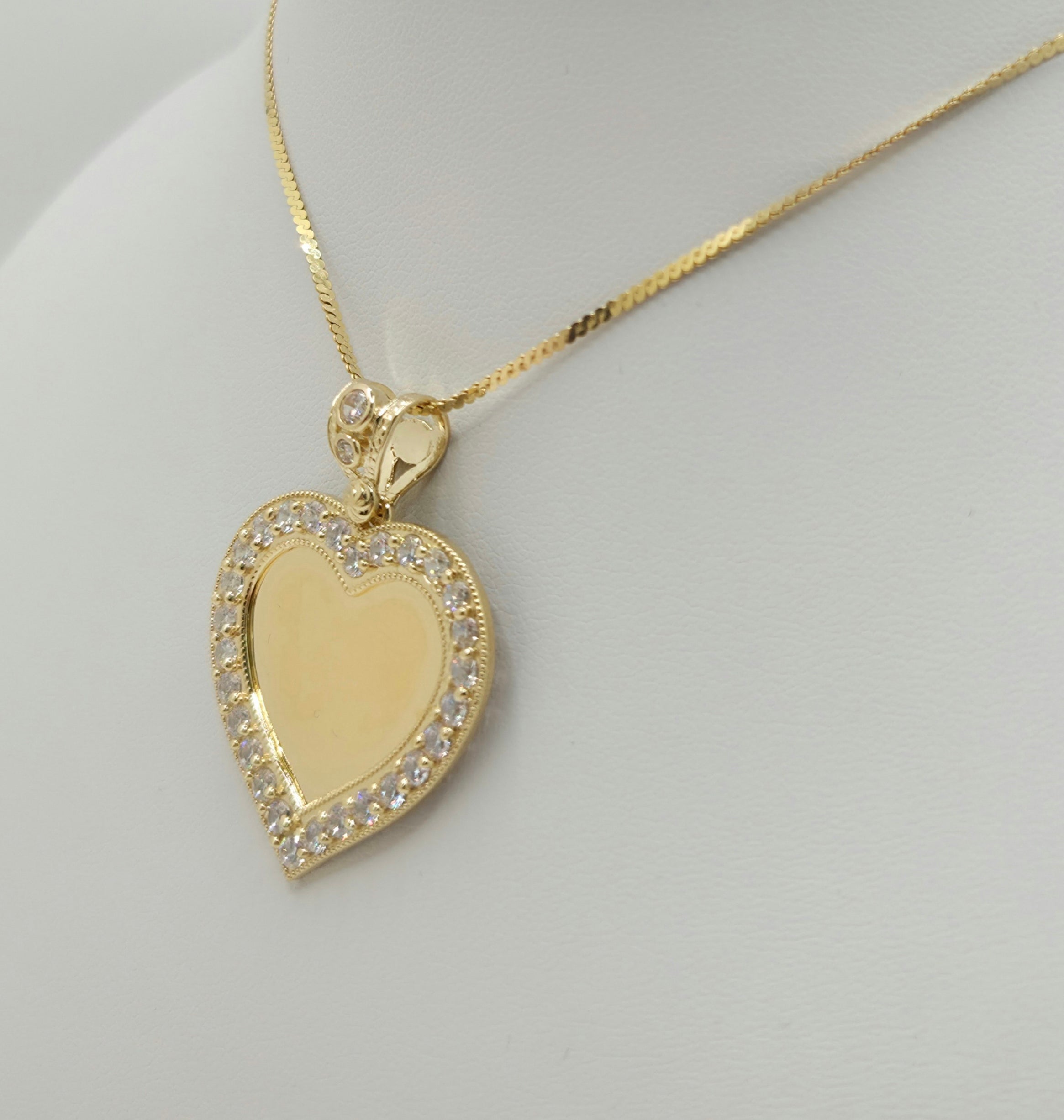 10KT CZ FRAME SMALL HEART MEMORIAL PENDANT Size 29.5mm X 29.5mm Weight 6GR