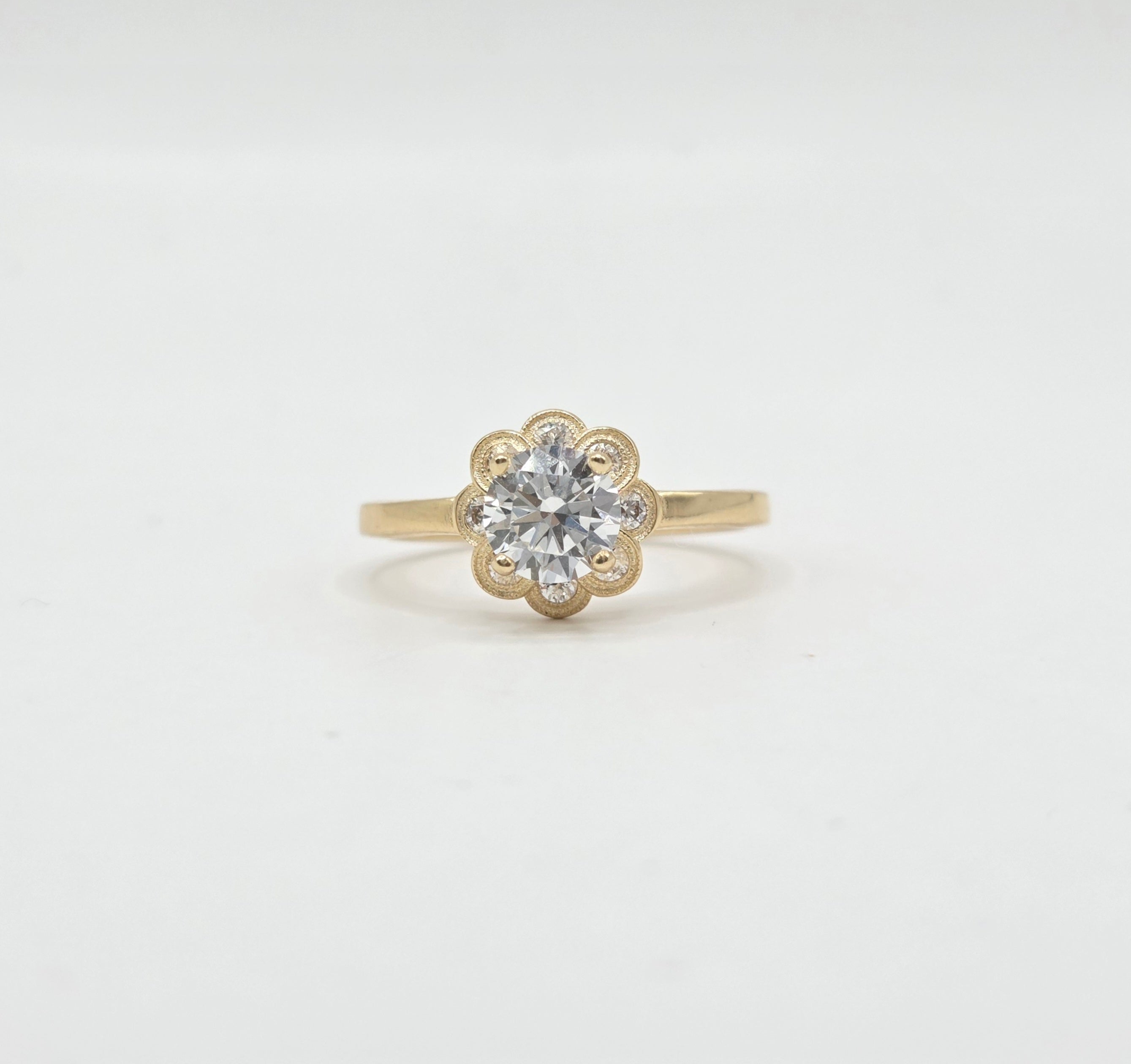 14KT FLOWER DESIGN PROMISE RING Size 7 Weigth 2.1GR