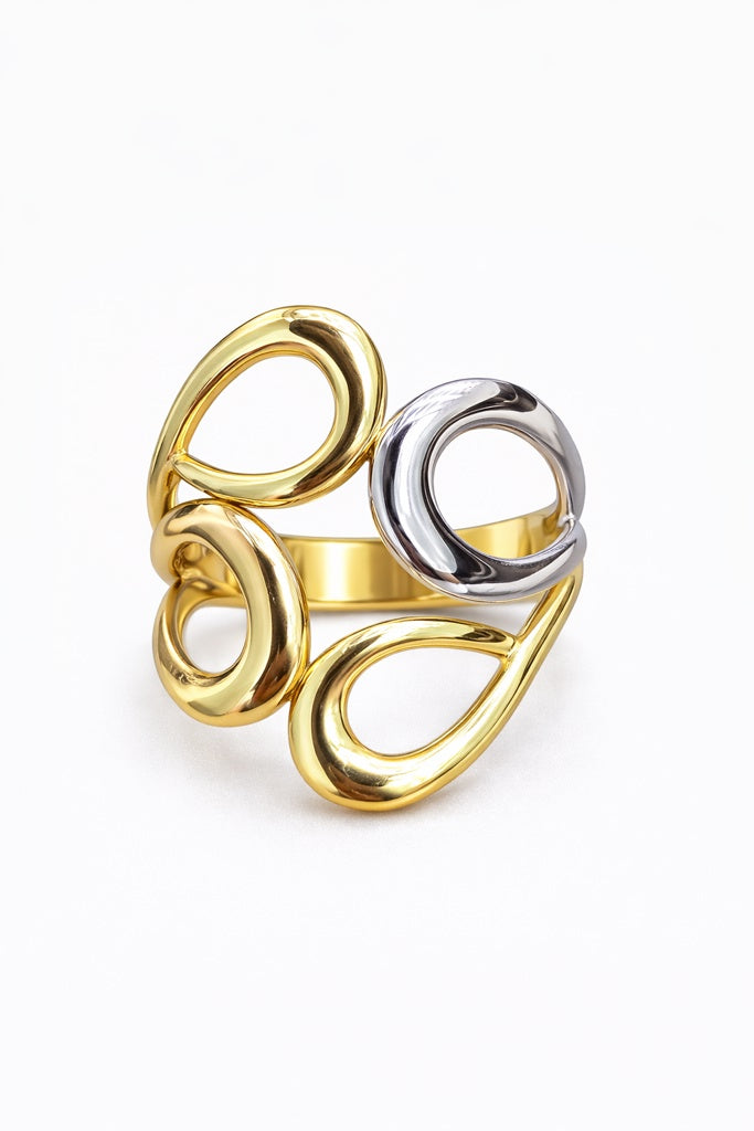 14KT FLOWER FOUR PETALS THREE TONES RING Weight 3.5GR