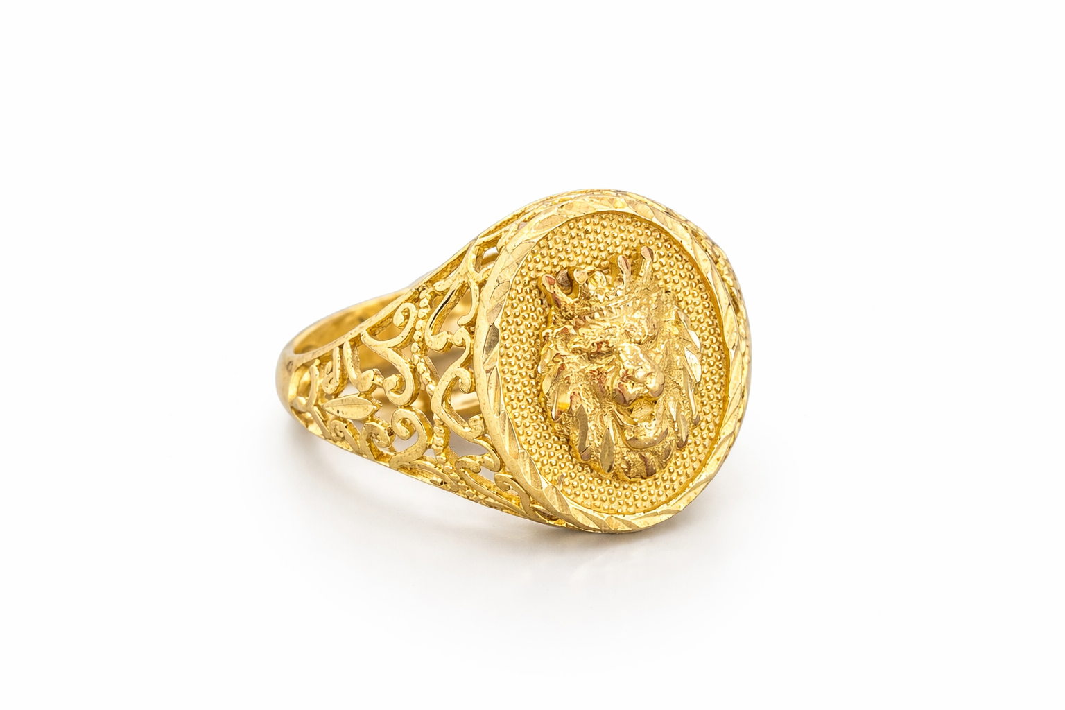 10KT LION FACE ELEGANT DESIGN OVAL MAN'S RING Size 9.5/10 Weigth 3.5GR