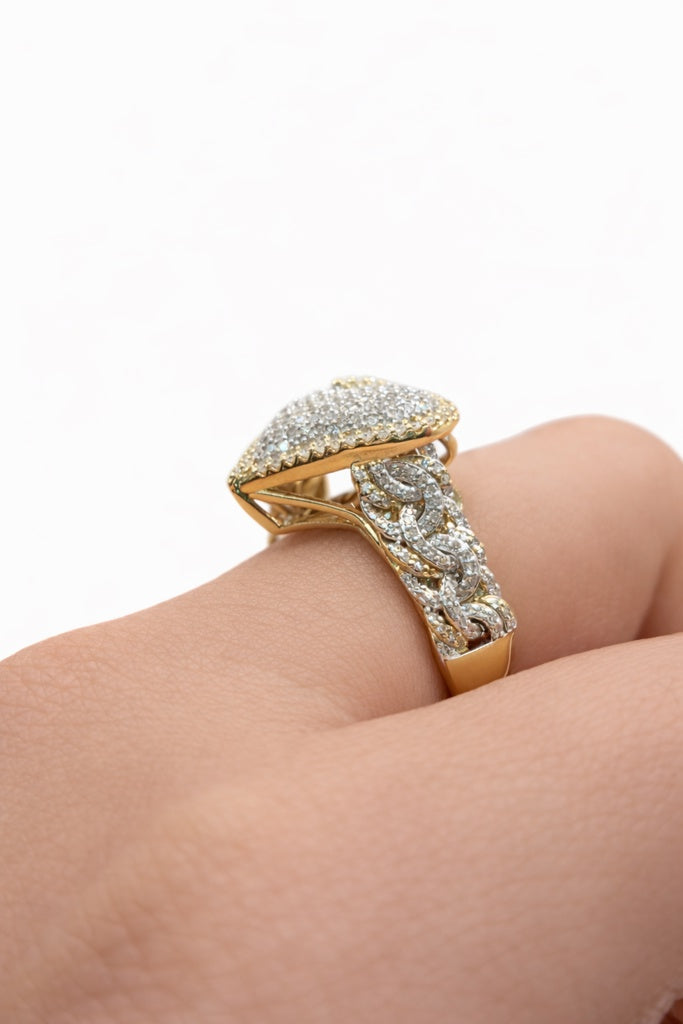 10KT EXOTIC HEART DIAMOND RING Size 7 0.80CTW