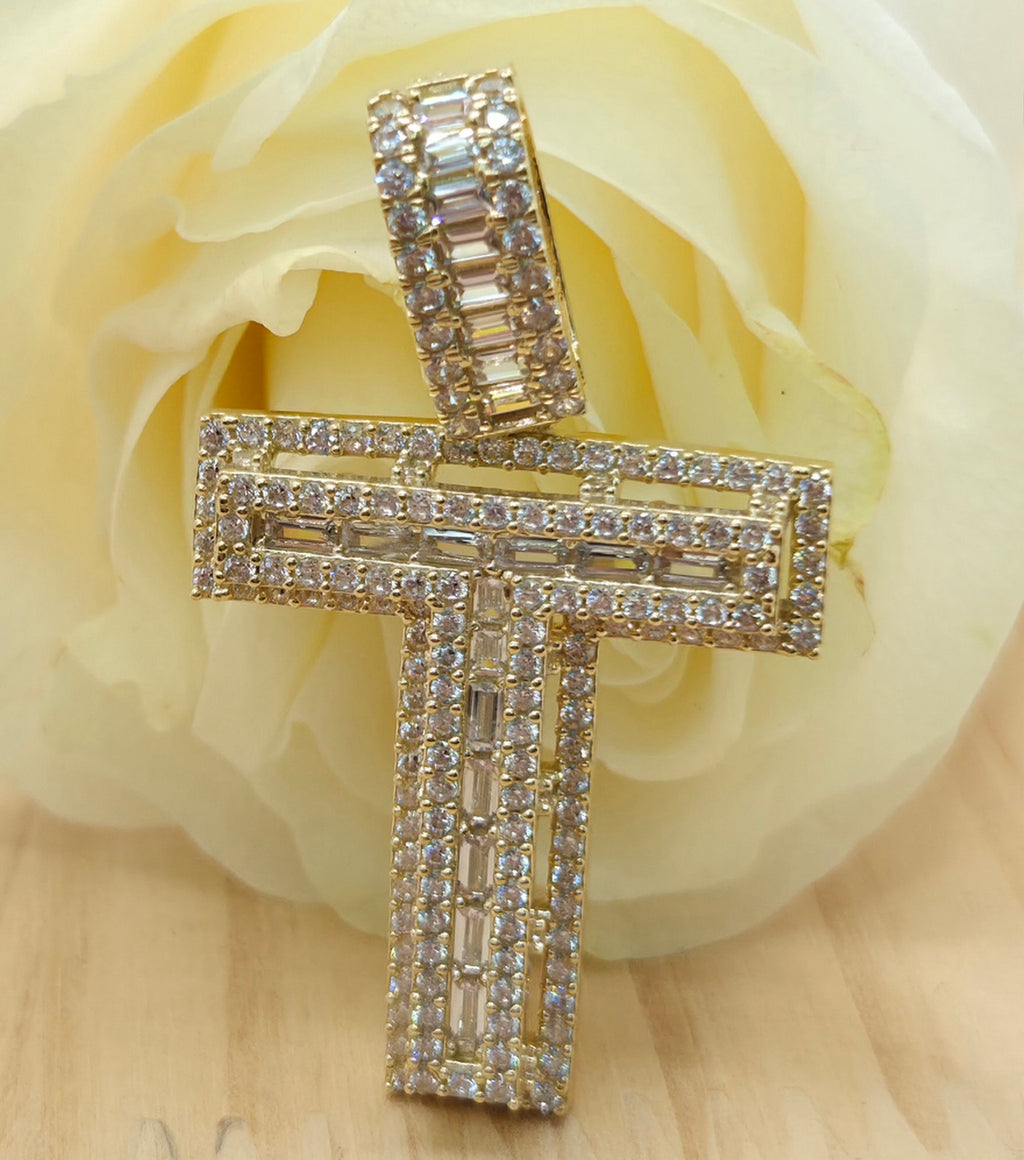 10KT SMALL CZ ''T'' LETTER PENDANT Weight 3.9GR