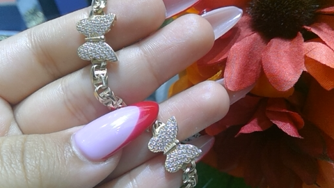 14KT THREE CZ BUTTERFLY CHINO LINK STYLE BRACELETSize 8INCH Weight 11GR