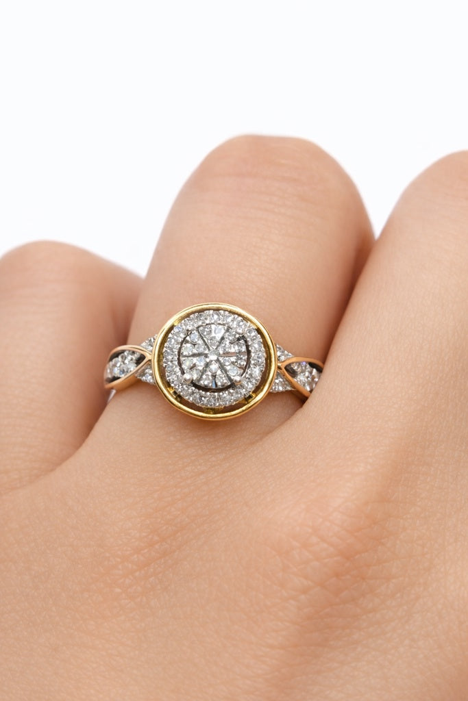 10KT ROUND DIAMOND ELEGANT RING Size 7/0.26CT