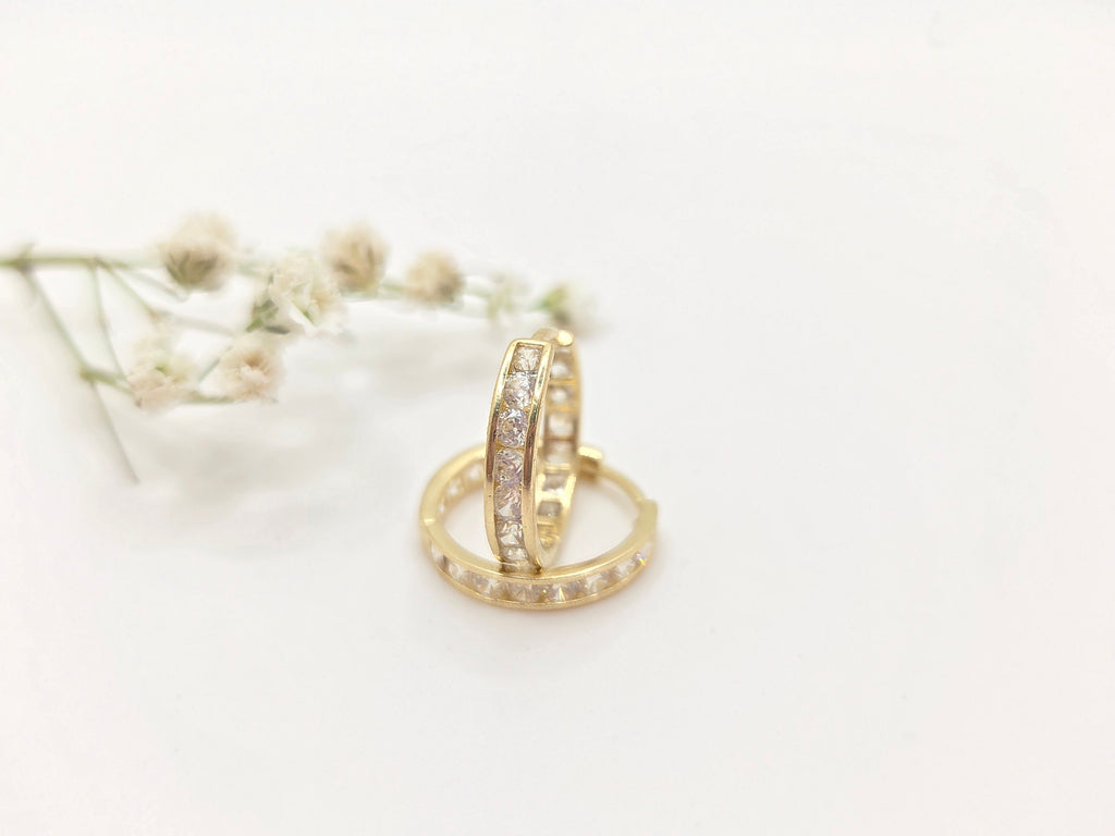 14KT CZ DETAIL HOOPS EARRINGS Size 2 Weight 2.2GR