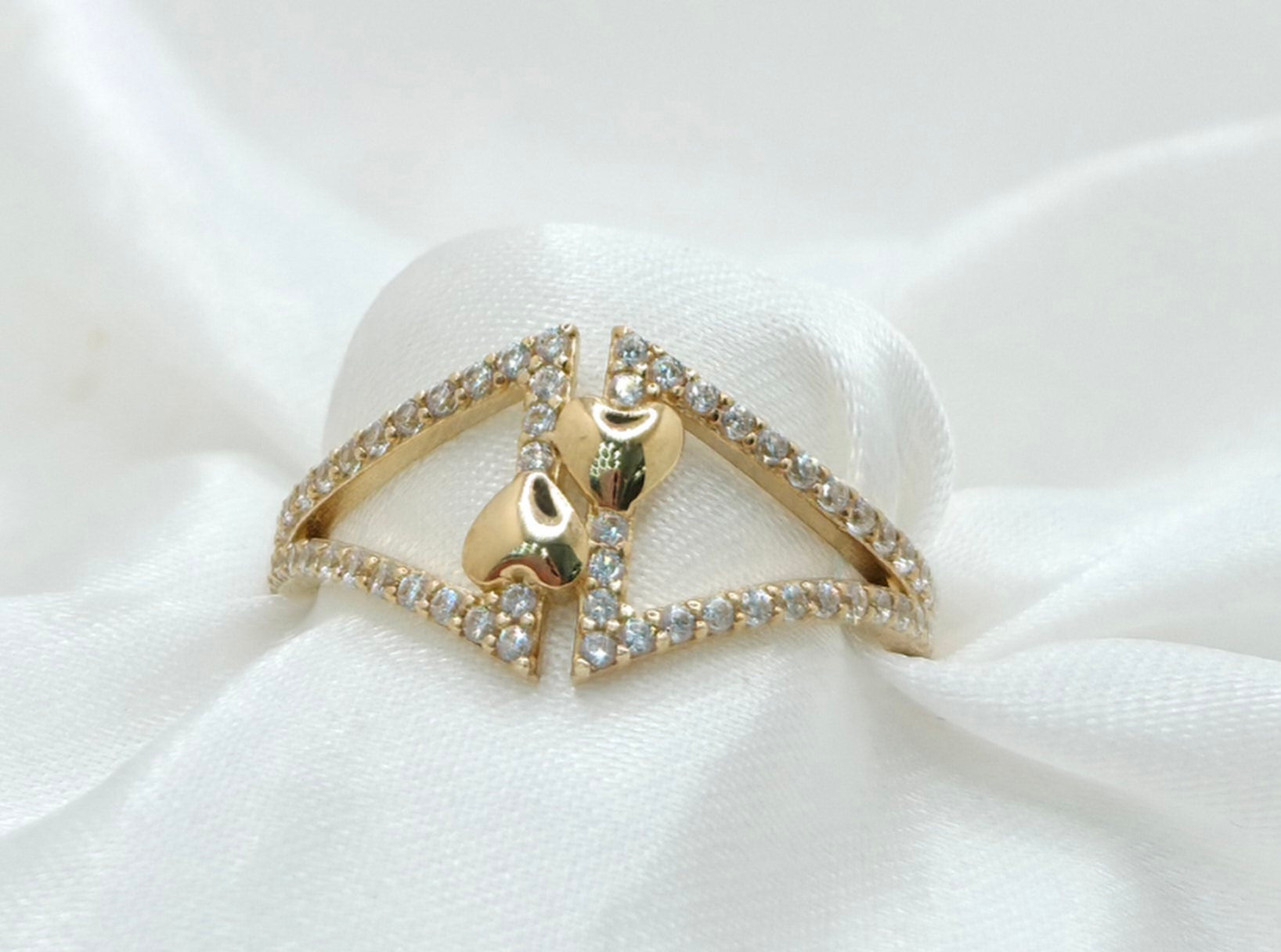 10KT DELICATE TWO SMALL HEART RING WITH ZIRCONIA Size 7 Weight 1.8GR