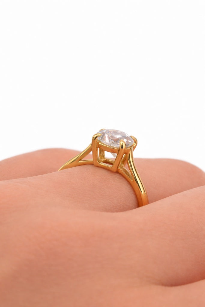 10KT MOISSANITE 3CTW VVS D COLOR PROMISE RING Size 7 Weigth 2.8 GRS