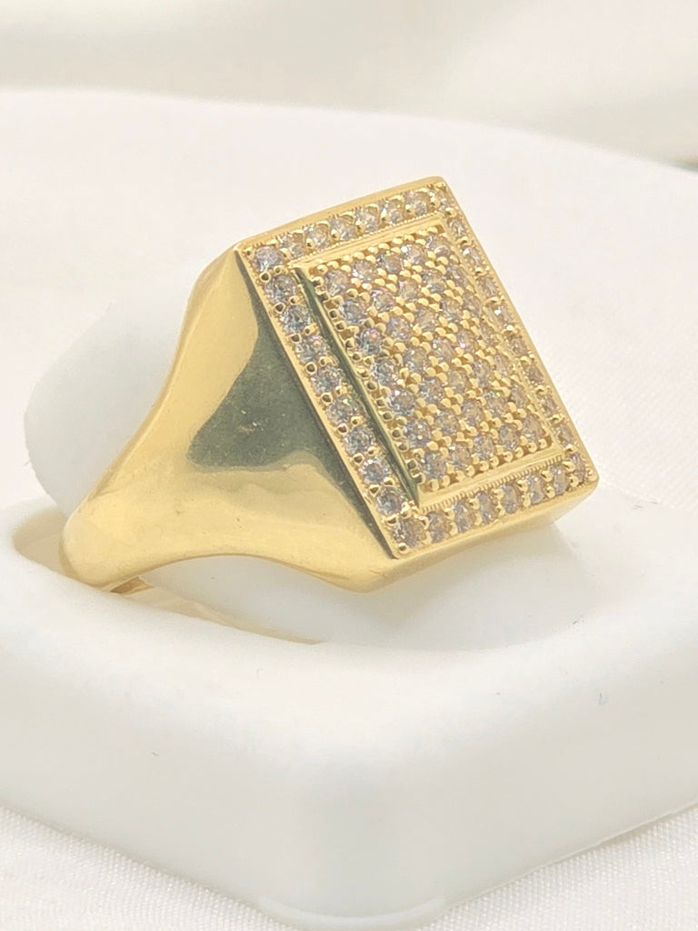 14KT YG ELEGANT SQUARE CZ DESIGN RINGSize 11 Weight 5.5GR