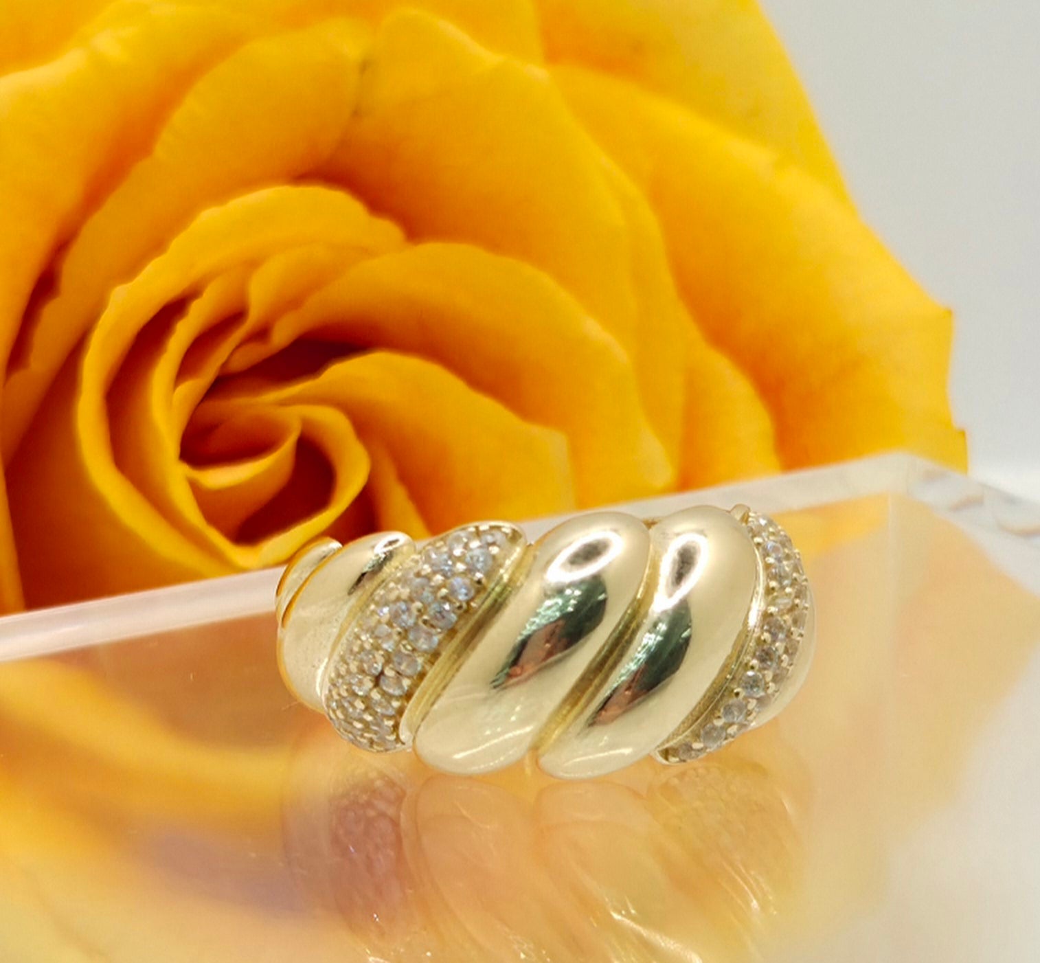 14KT MODERN SHELL CZ DETAIL WOMEN'S RING Size 7.5 Weight 4.2GR