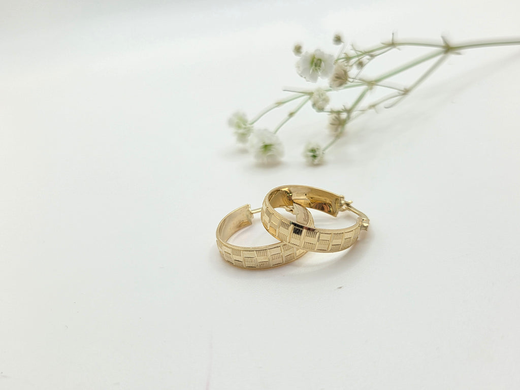 14KT SQUARE CUT HOOPS EARRINGS Weight 2.8GR