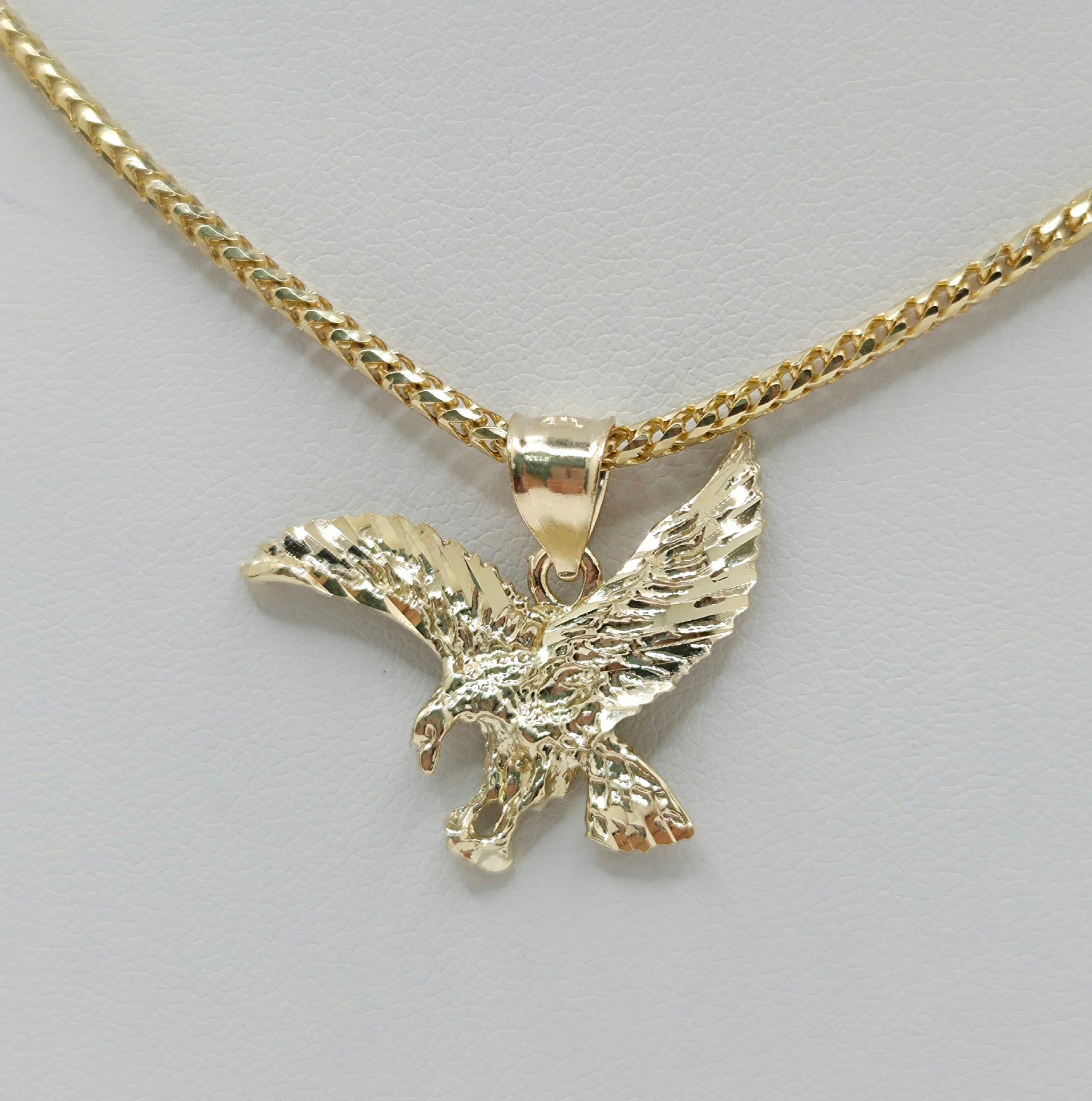 10KT SMALL EAGLE PENDANT Weight 2.5GR