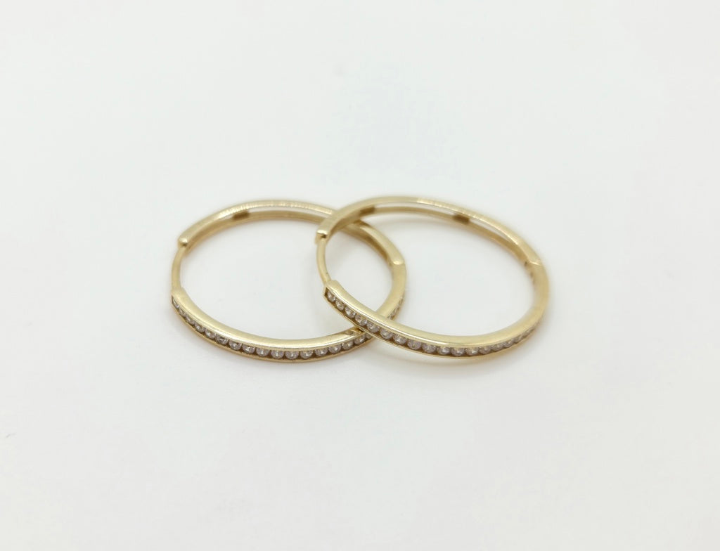 10KT DELICATE CZ DETAIL HOOPS EARRINGS Size 3 Weight 2.6GR