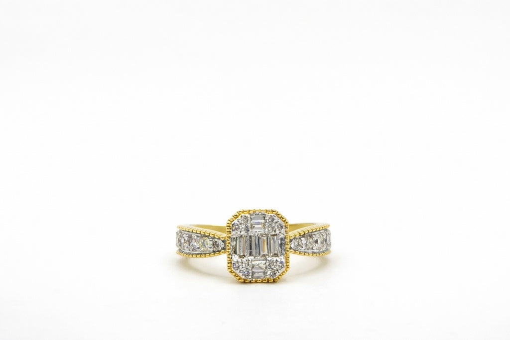 14KT DELICATE SQUARE DESIGN NATURALS DIAMONDS WOMAN'S RING Size 7