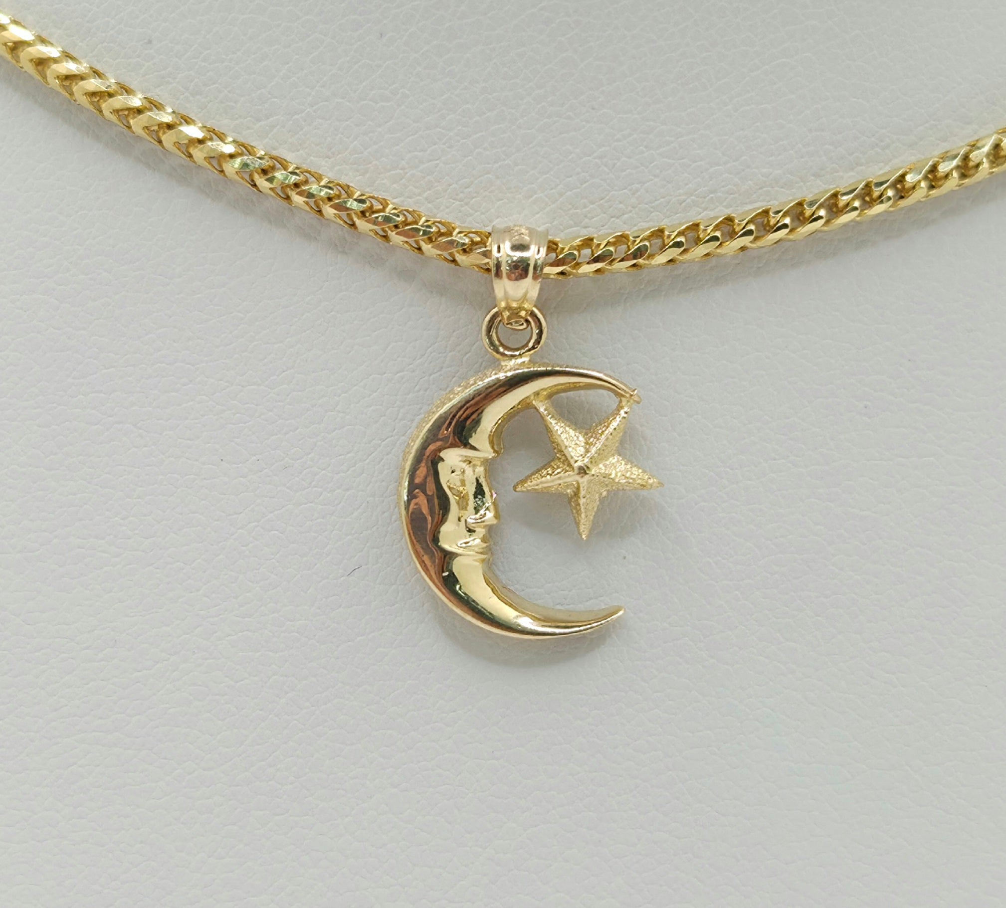 14KT DELICATE MOON & START PENDANT Weight 1.3GR