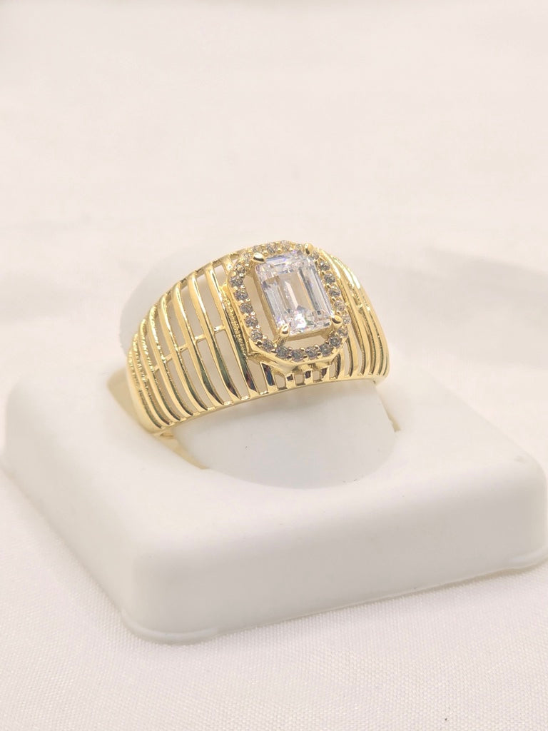 14KT DELICATE BAR DESIGN BACKGROUND SQUARE WHITE STONE RING Size 8 Weight 3GR