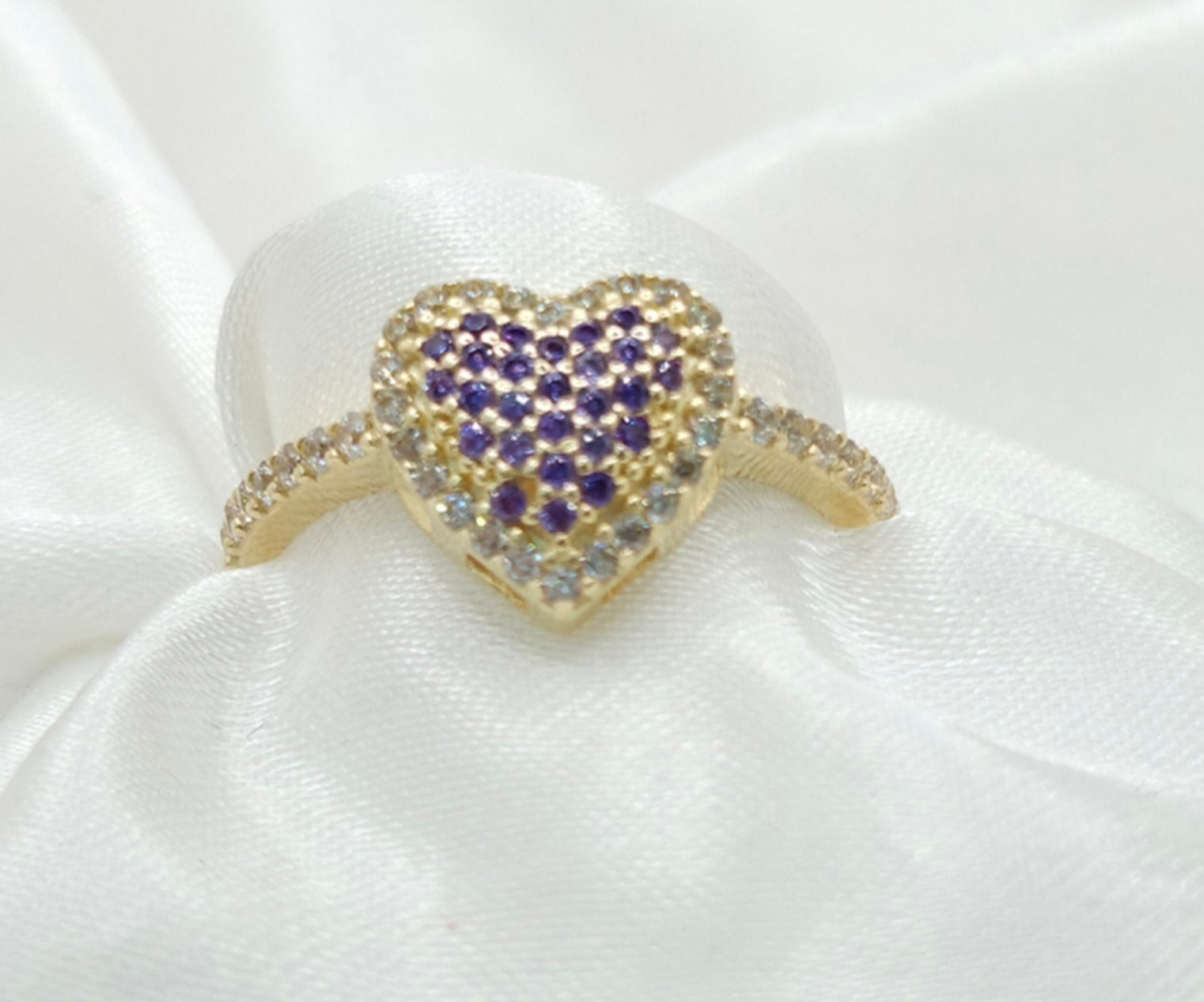 10KT CZ PURPLE MEDIUM HEART RING Size 5.5 Weight 1.8GR