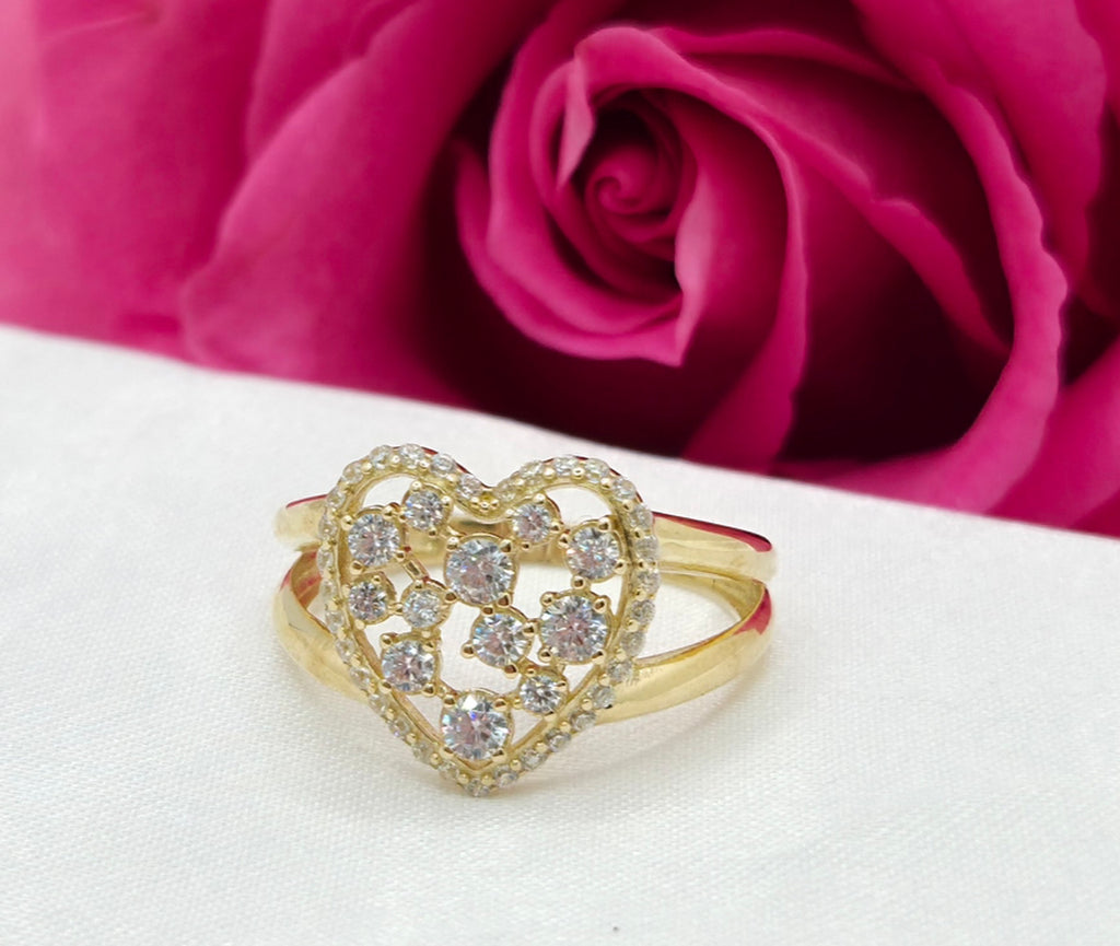 10KT WHITE STONES HEART RING CZ Size 7-8 Weight 2.5GR