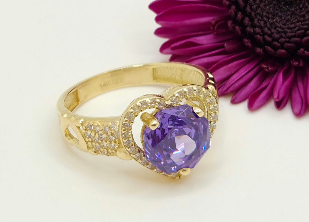 14KT PURPLE STONE HEART RING Size 7 Weight 3.2GR