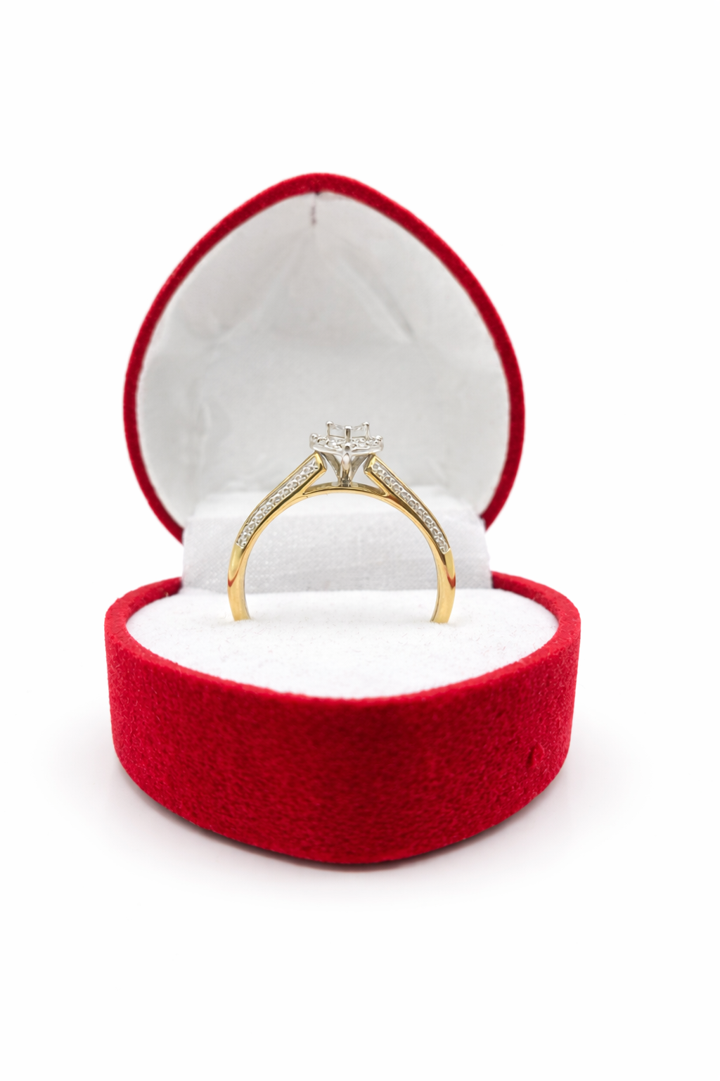 10KT DELICATE SMALL HEART DIAMOND WOMAN'S RING Size 7 Weight 2.6GR